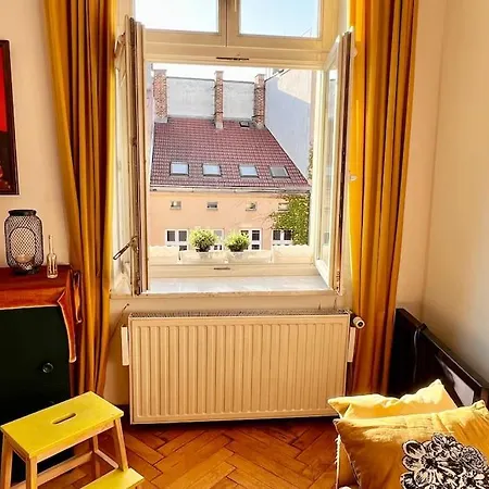 Artist's In Location 350m To Main Square Apartment *